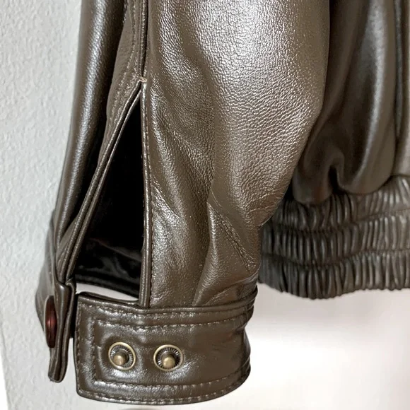 Finest genuine leather man bomber jacket with removable mink collar. - Picture 8 of 15